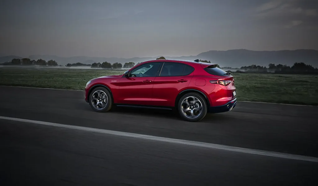 Alfa Romeo Stelvio su strada
